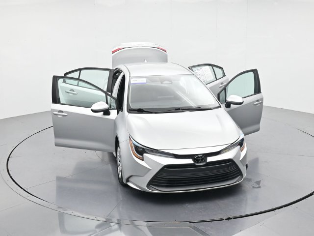 Used 2024 Toyota Corolla LE FWD image 50