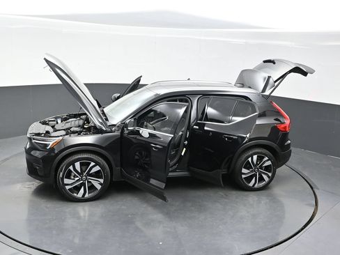 Used 2024 Volvo XC40 B5 Ultimate w/ Protection Package Premier AWD/4WD image 41
