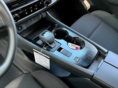 New 2026 Nissan Rogue S image 7