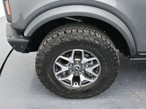 Used 2024 Ford Bronco Badlands image 9