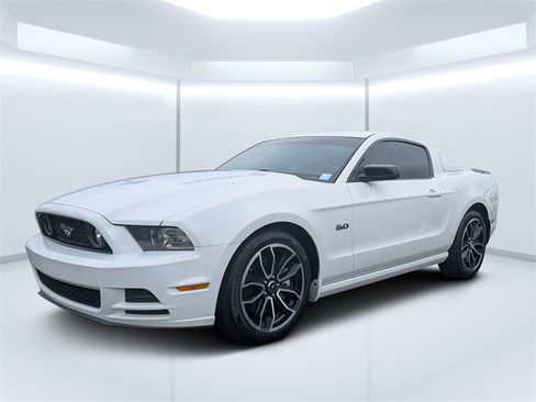 Used 2014 Ford Mustang GT w/ Equipment Group 301A image 7