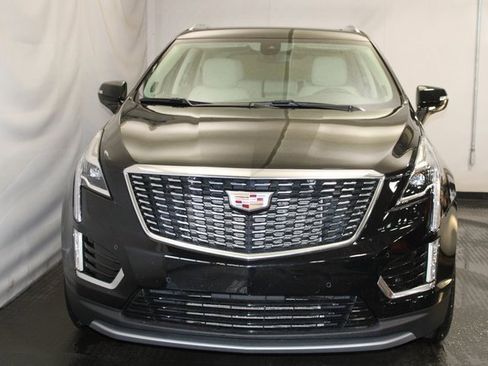 Certified 2022 Cadillac XT5 Premium Luxury image 3