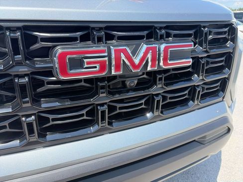 New 2026 GMC Canyon Elevation w/ Technology Package RWD image 31