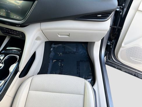 Used 2021 Buick Envision Essence image 18