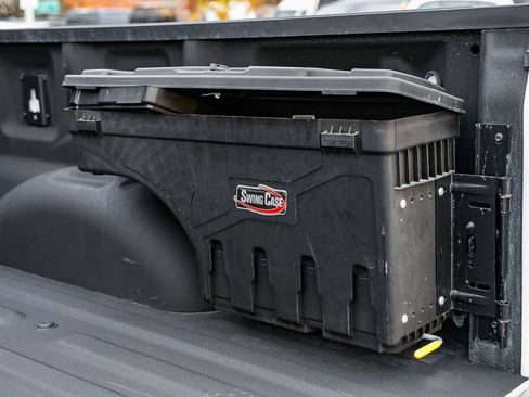 Used 2023 Ford F150 Raptor w/ Equipment Group 802A Raptor R AWD/4WD image 29