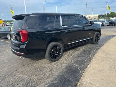 Used 2023 GMC Yukon XL Denali AWD/4WD image 11