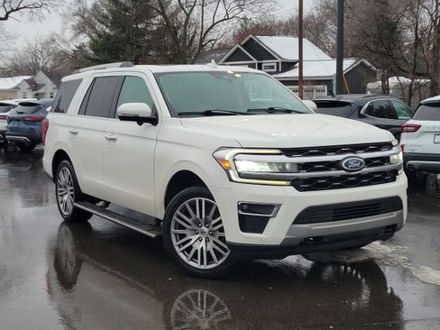 Certified 2023 Ford Expedition Limited image 12