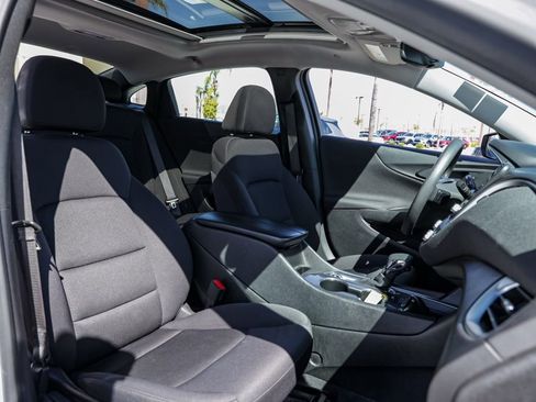 Used 2023 Chevrolet Malibu LT FWD image 19