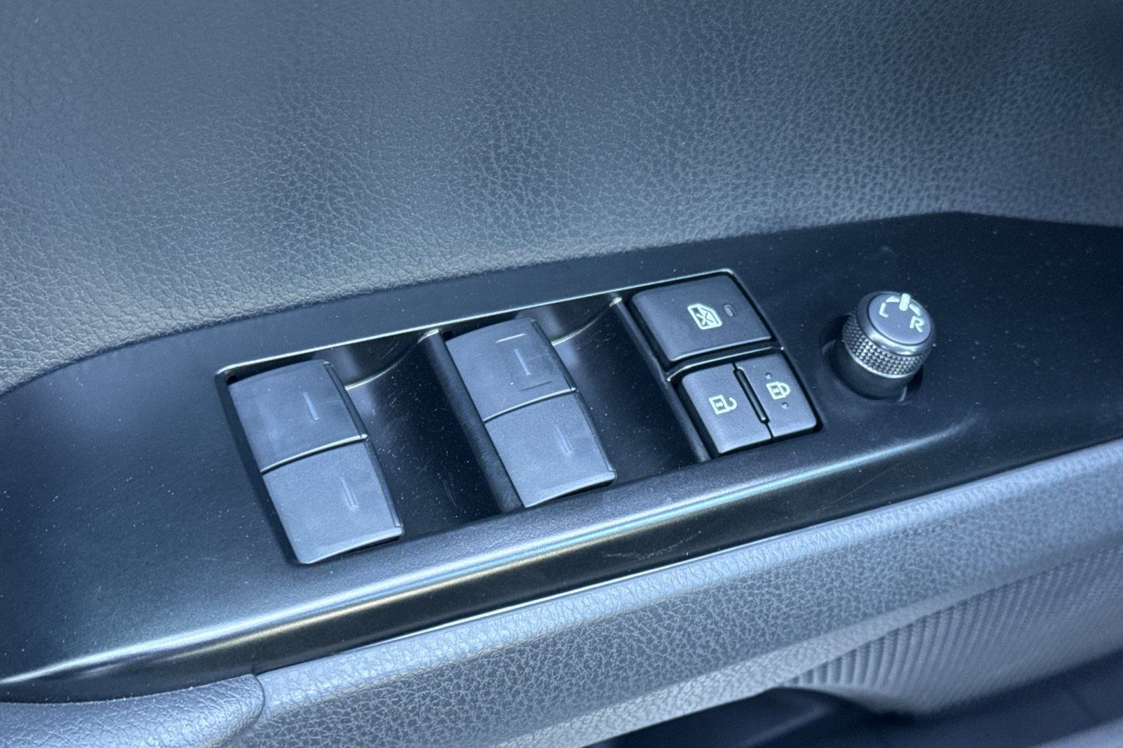 Used 2026 Toyota Camry LE FWD image 15