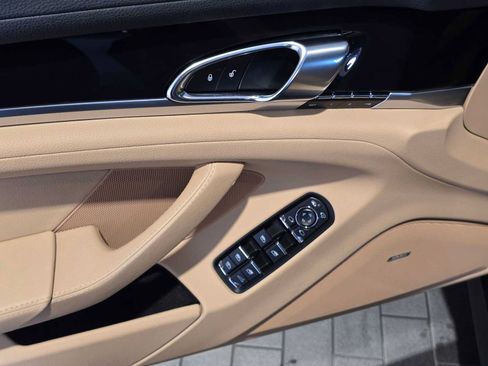 Used 2016 Porsche Panamera 4 AWD/4WD image 25