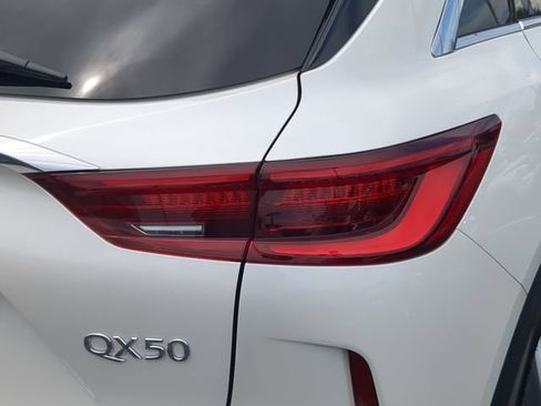 Used 2022 INFINITI QX50 Luxe w/ Cargo Package FWD image 11