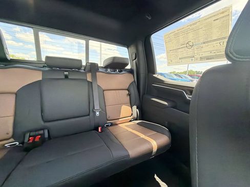 New 2026 Chevrolet Silverado 1500 High Country w/ Technology Package AWD/4WD image 14