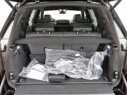 New 2026 BMW X7 xDrive40i w/ M Sport Package AWD/4WD image 18