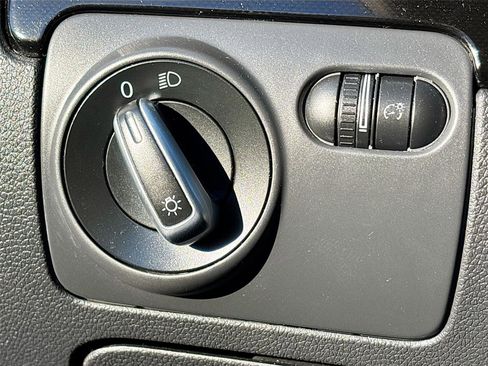 Used 2014 Volkswagen Jetta SE image 11