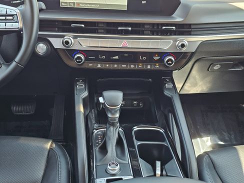Used 2025 Kia Telluride S image 27