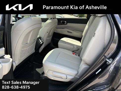 New 2025 Kia Sorento EX w/ Panoramic Sunroof Package image 22