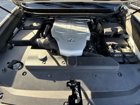 Used 2022 Lexus GX 460 Premium w/ Premium Package image 28