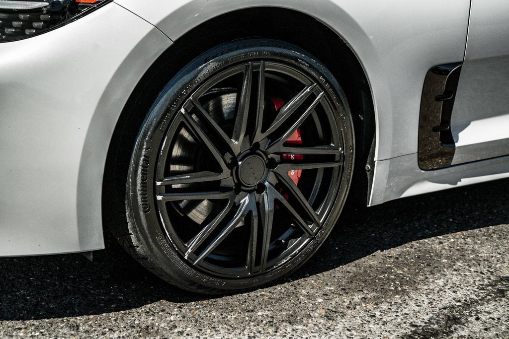 Used 2022 Kia Stinger GT1 AWD/4WD image 13