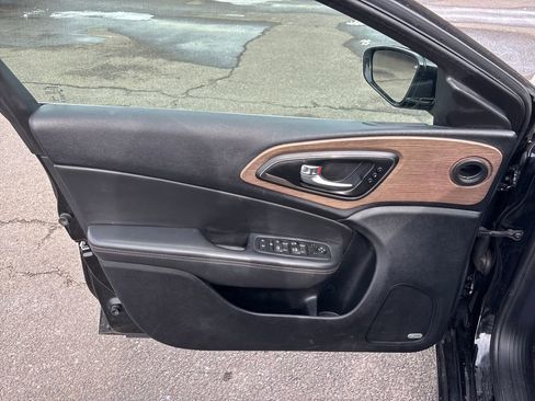 Used 2015 Chrysler 200 C w/ Navigation & Sound Group I image 9