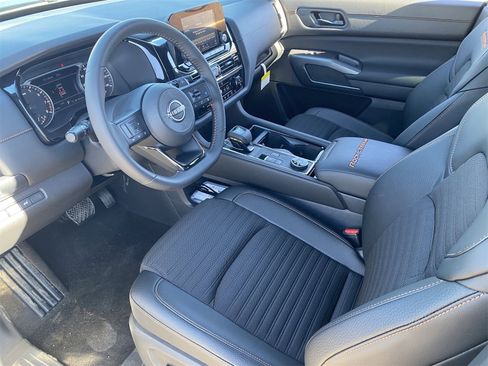 New 2025 Nissan Pathfinder Rock Creek image 19