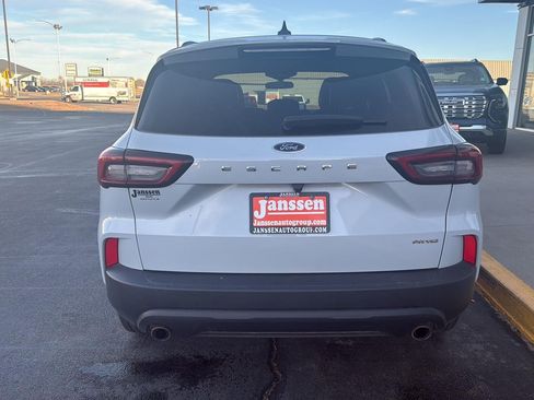 Used 2025 Ford Escape ST-Line AWD/4WD image 8