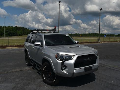 Used 2022 Toyota 4Runner TRD Off-Road Premium w/ Moonroof Package AWD/4WD image 1