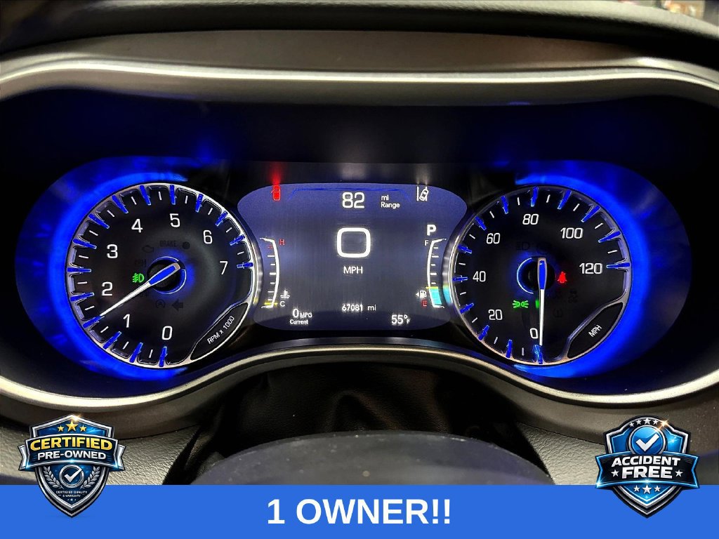 Used 2024 Chrysler Pacifica Touring-L FWD image 15