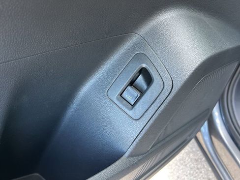 Used 2022 Volkswagen Atlas SE w/ Panoramic Sunroof Package image 14