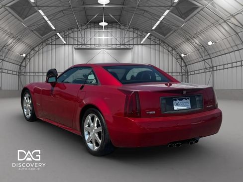 Used 2005 Cadillac XLR RWD image 3