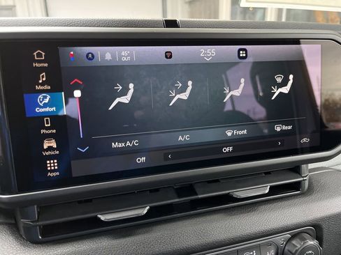 New 2026 Jeep Gladiator Sport AWD/4WD image 36