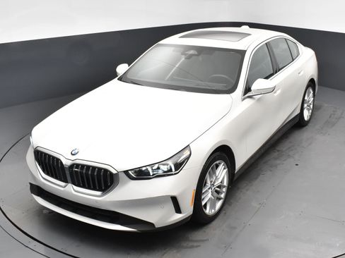 Used 2025 BMW 530i image 20