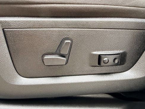 Used 2025 RAM 2500 Big Horn AWD/4WD image 20