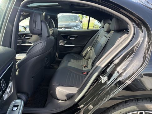 Used 2024 Mercedes-Benz C 300 4MATIC Sedan image 30