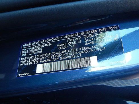 Certified 2025 Volvo XC90 B6 Plus image 31