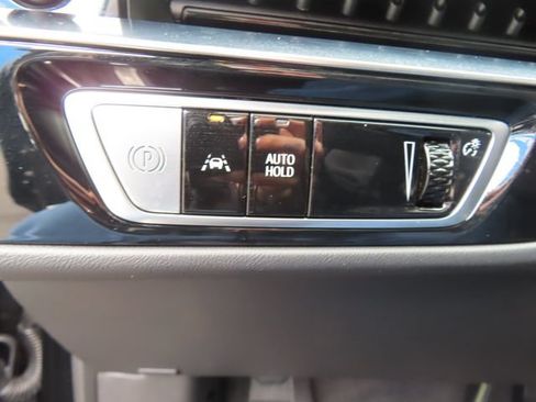 Used 2024 Cadillac Lyriq Sport RWD image 38