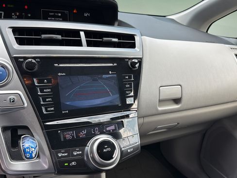 Used 2016 Toyota Prius V Three FWD image 28