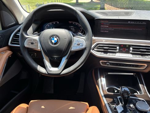 Used 2021 BMW X7 xDrive40i w/ Premium Package AWD/4WD image 17