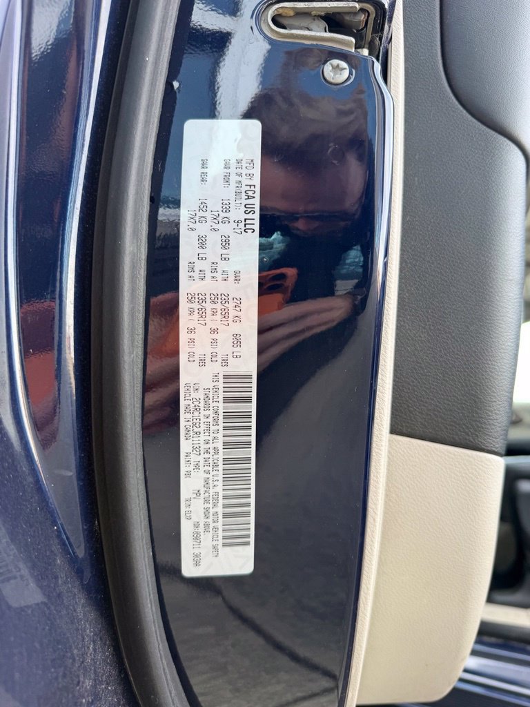 Used 2018 Chrysler Pacifica Touring-L Plus w/ Advanced Safetytec Group FWD image 19