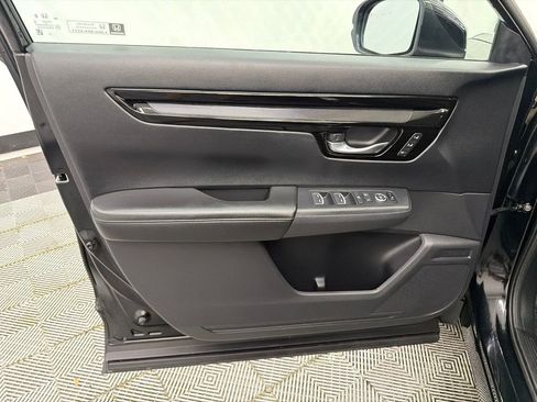 Used 2025 Honda CR-V EX-L image 11