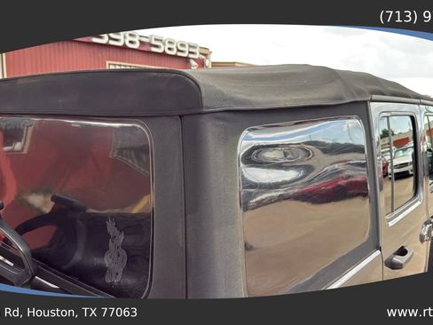 Used 2018 Jeep Wrangler Unlimited Sport S image 24