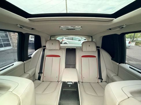 Used 2020 Rolls-Royce Cullinan AWD/4WD image 67