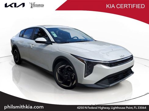Certified 2025 Kia K4 EX FWD image 1