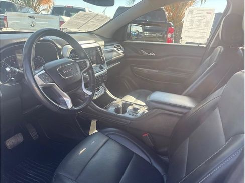 Used 2023 GMC Acadia SLT FWD image 9