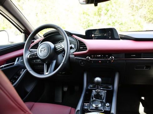 New 2026 MAZDA MAZDA3 2.5 S Hatchback w/ Premium Pkg image 17