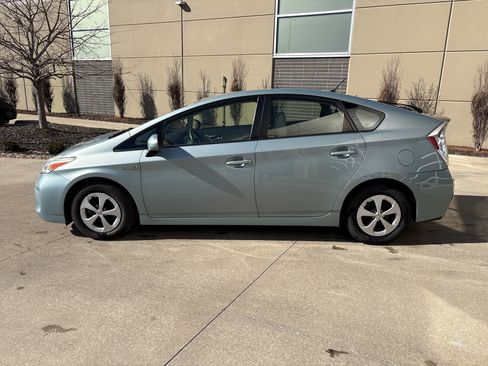 Used 2012 Toyota Prius Two image 7