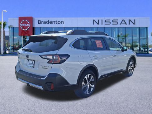 Used 2022 Subaru Outback Touring image 5