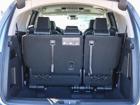 New 2026 Honda Odyssey Touring image 12