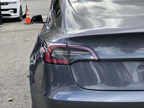 Used 2022 Tesla Model 3 Long Range image 10