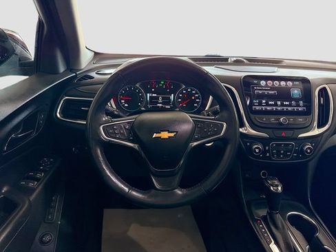 Used 2018 Chevrolet Equinox Premier FWD image 23