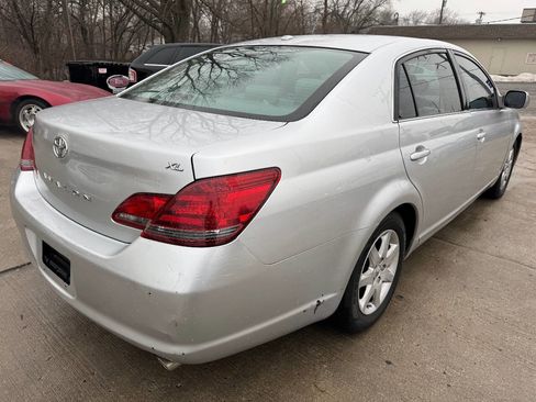 Used 2009 Toyota Avalon Limited image 6